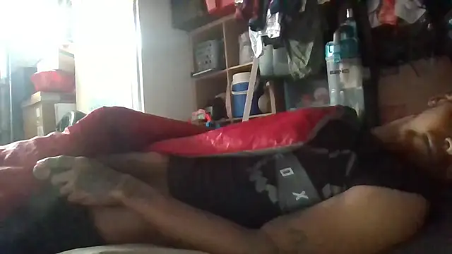 81grandplusthis's cam snapshot