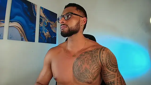 LiamGarcia1 live sex cam