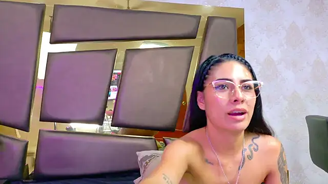 NicoleEsposito's cam snapshot