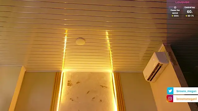 Megan_browns1's cam snapshot