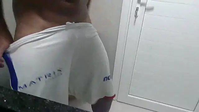 JUNINHOLEKEJR live sex cam