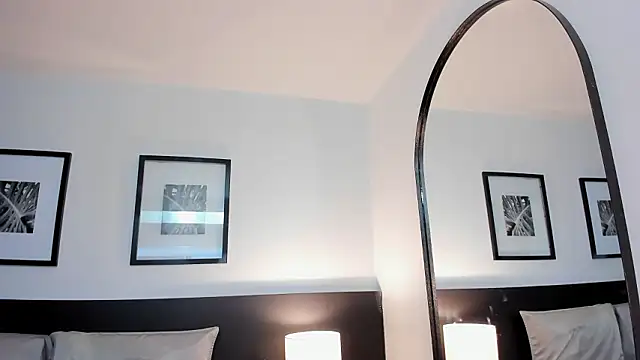 vi_anaya live sex cam