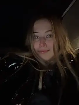 blonde_exe's cam snapshot