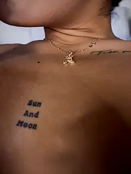 MystiqueXXX's cam snapshot