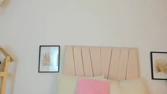 _Miaa_khalifa_'s cam snapshot