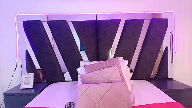 sophia_love__'s cam snapshot