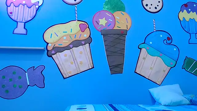 skinnykalitzo18's cam snapshot