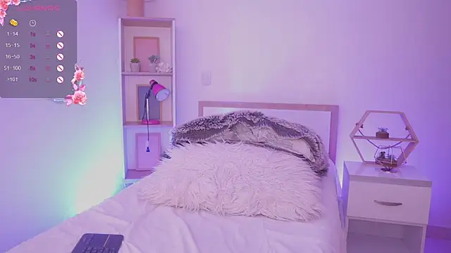 Enola_Holmes_'s cam snapshot