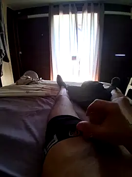 Robsonitj90 live sex cam