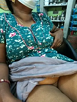 Tamilselviroja-'s cam snapshot