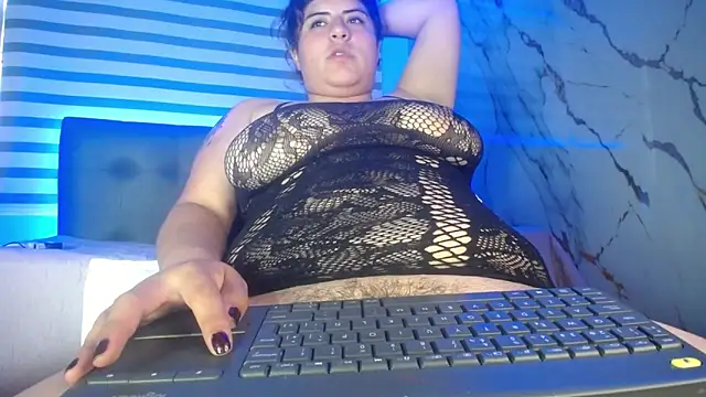 kylievoosx's cam snapshot