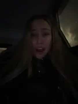 blonde_exe's cam snapshot