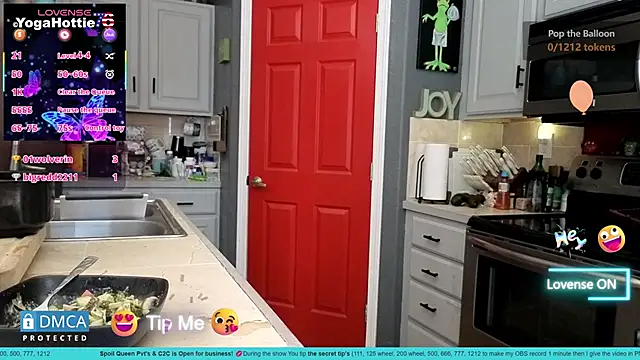 YogaHottie76's cam snapshot