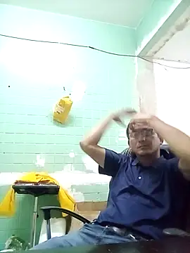 Andresguz35 live sex cam