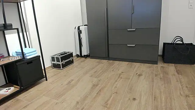 molicaremolicare's cam snapshot