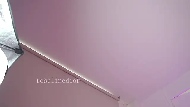 roselinedior live sex cam