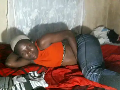 cute-shamza's cam snapshot