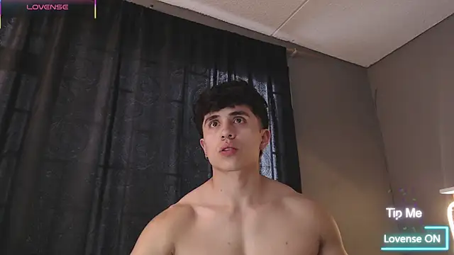 PaulEvens live sex cam