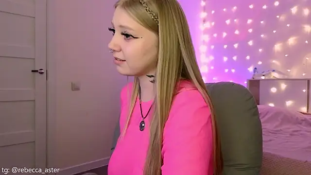 RebeccaAster's cam snapshot