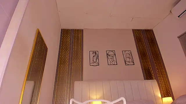 zoe_sky_'s cam snapshot