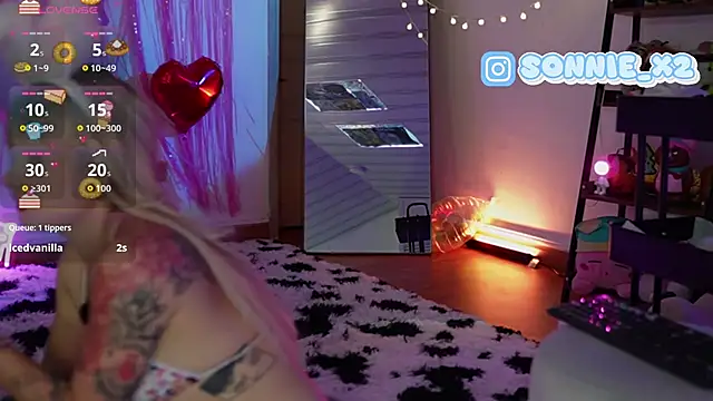 Sonnie_mami live sex cam
