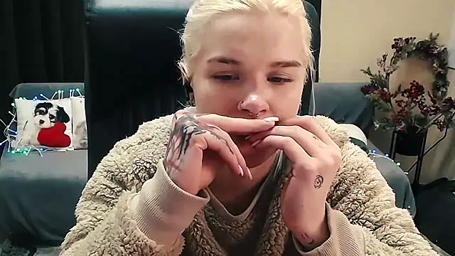 Hot_Blonda's cam snapshot