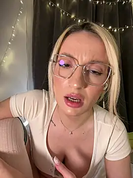 Ella_Charm live sex cam