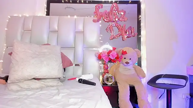 Venuswilds's cam snapshot