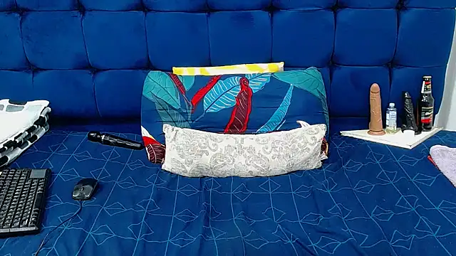 AriesCake's cam snapshot