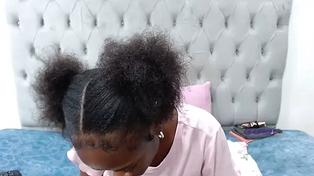 SexyAdelexx's cam snapshot