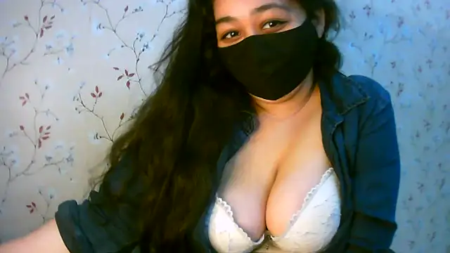 Nandini8 live sex cam