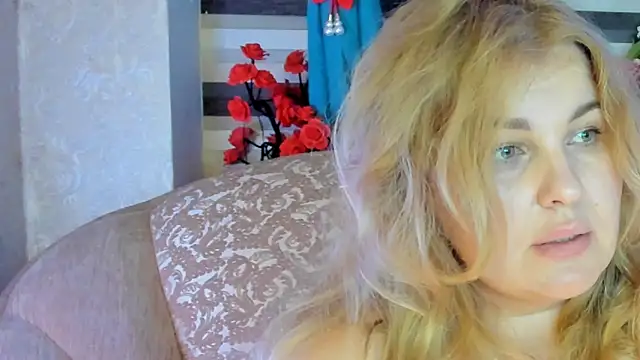 CoraSwon's cam snapshot