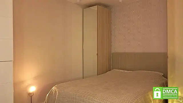 lulu_moonmoon's cam snapshot