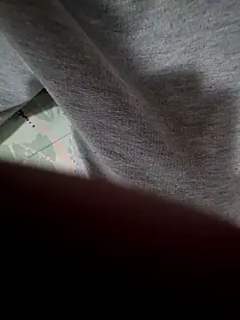 andriuzzhot live sex cam