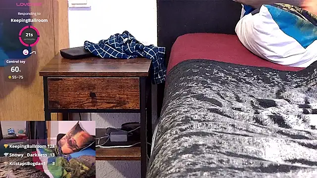 Manfred1012 live sex cam