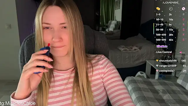 ChloeMillerMeow's cam snapshot