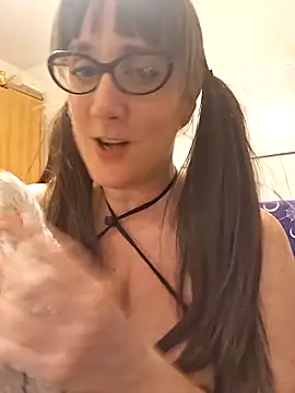 Alice_InPornoLand2025's cam snapshot