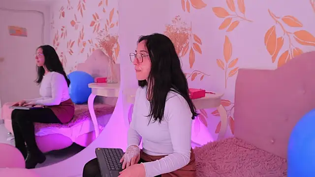 Ginevra_esposito's cam snapshot