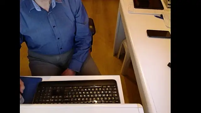 dutchpornking's cam snapshot