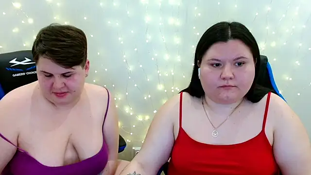 BeckyAndHellen live sex cam