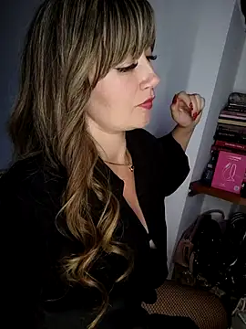 tata_sanz_ live sex cam