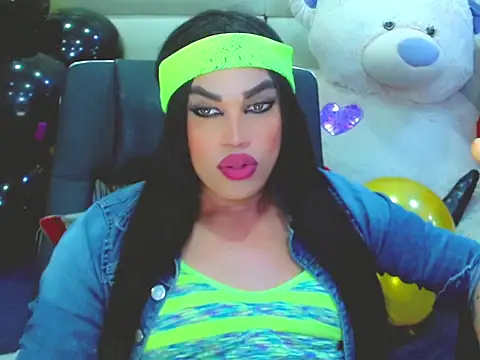 NharaBigCock live sex cam