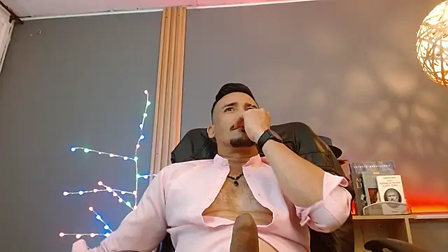 Reiko_85_ live sex cam