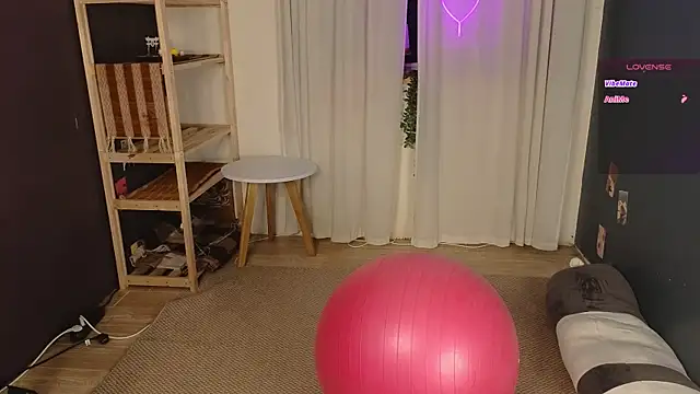 too_sexxxy's cam snapshot