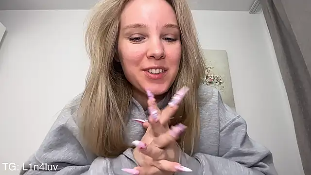 AIicaparkerc's cam snapshot