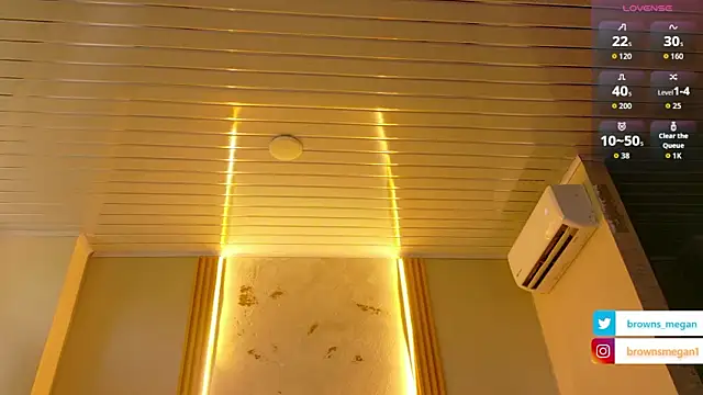 Megan_browns1's cam snapshot