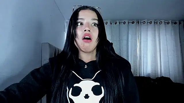 aliice_walker_'s cam snapshot