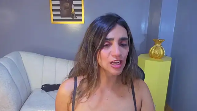 agatha_brooks_t's cam snapshot