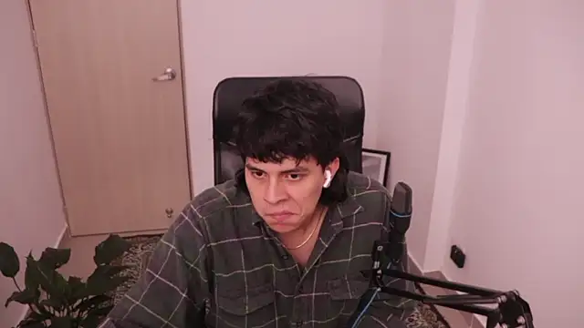 Tony_Hoffa live sex cam