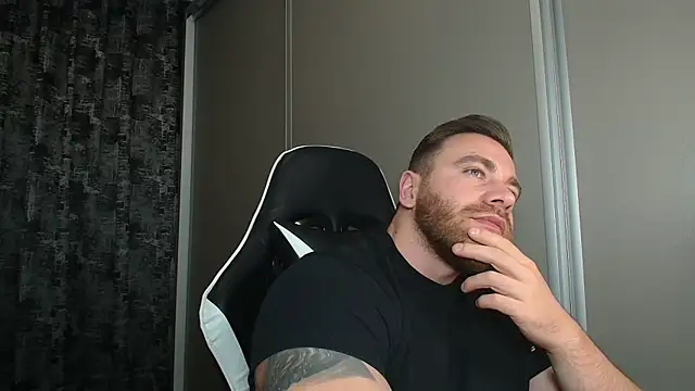 Thori92 live sex cam